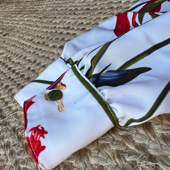 Aritzia Floral Little Moon Button Down Blouse Size XS - Picture 9 of 13